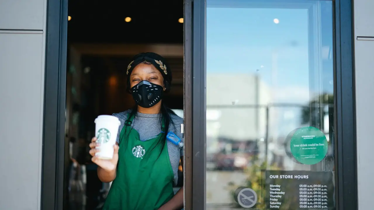 Twitter Is Dumbfounded That Starbucks Is Ending Covid Sick Pay; Thinks ‘It’s Disgusting’