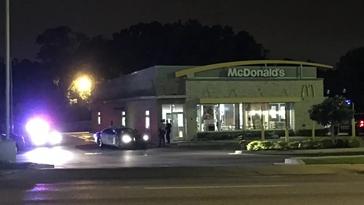 Robber Makes McDonald’s Customer’s Get Into Freezer; Locks Them Inside And Then Takes The Loot