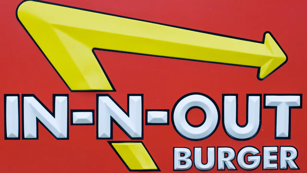 In-n-Out Fight In The Drive-Thru Gets Out Of Hand As Drinks Become Weapon Of Choice