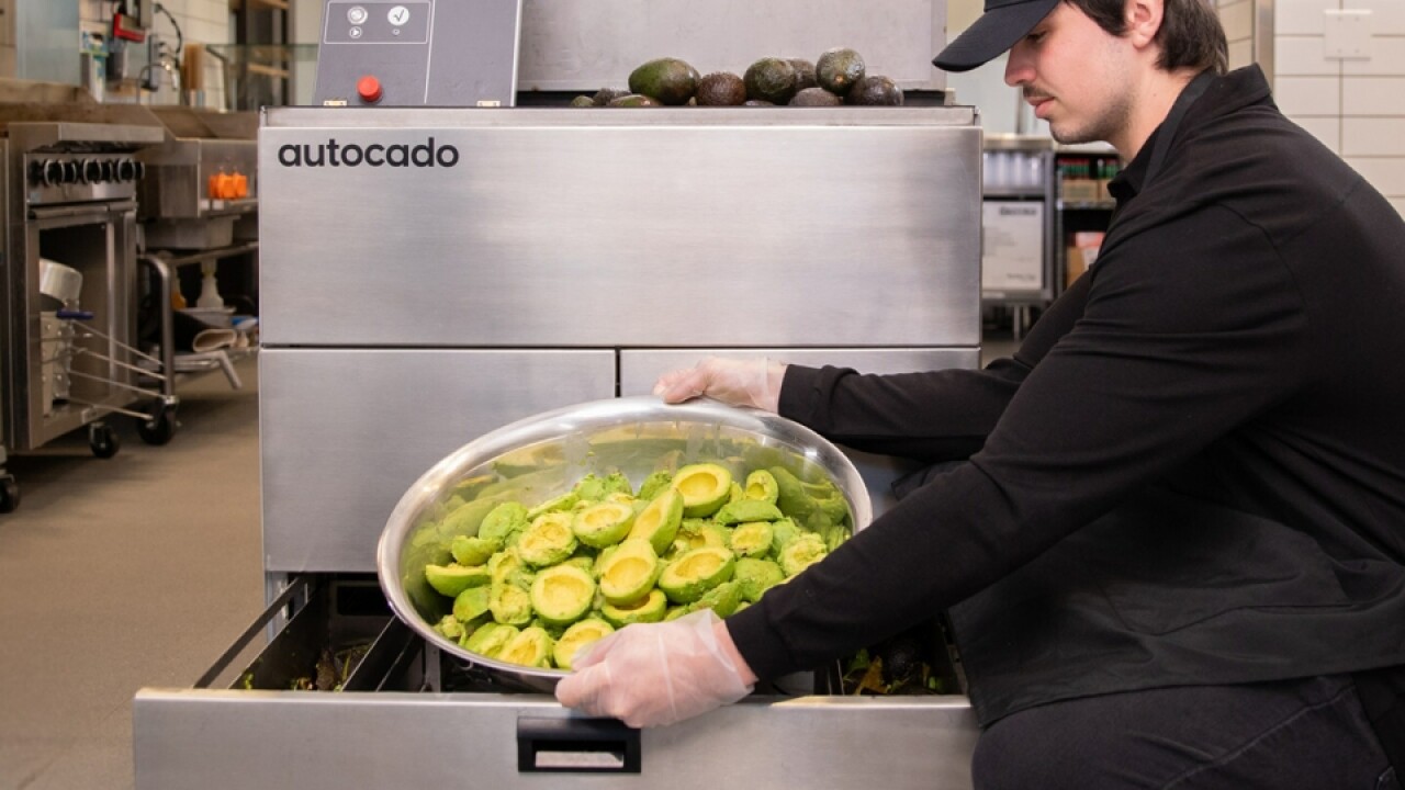 Robot “Autocado”  To Step Up Chipotle’s Guacamole Making Game